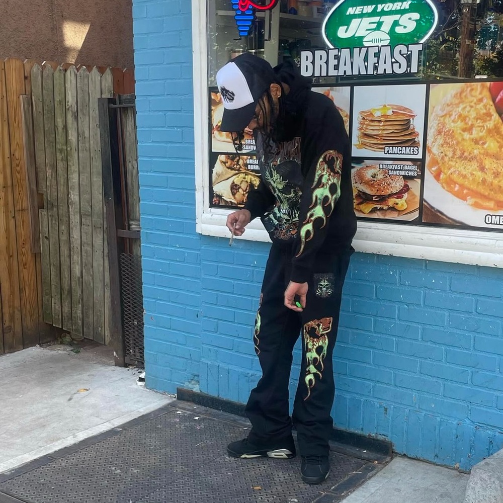 PooRichSoul Smoking Skull Stacked SweatSuit - Picture 3 of 4